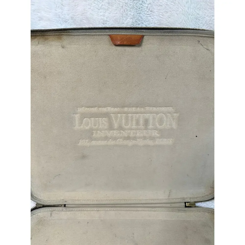 LOUIS VUITTON Monogram 15